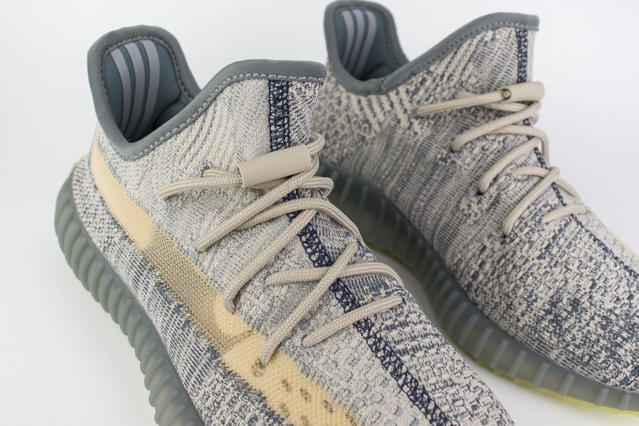 Кроссовки Adidas Yeezy 350 boost v2 Wmns Israfil