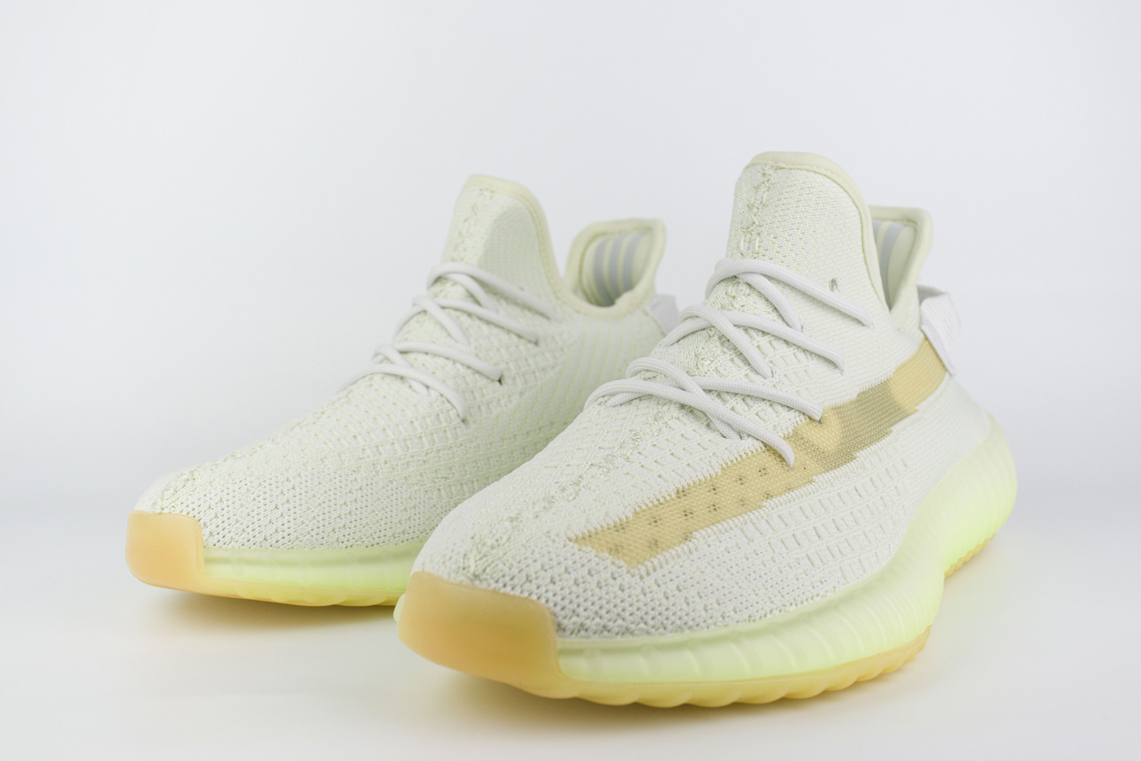 Кроссовки Adidas Yeezy 350 boost v2 Hyperspace