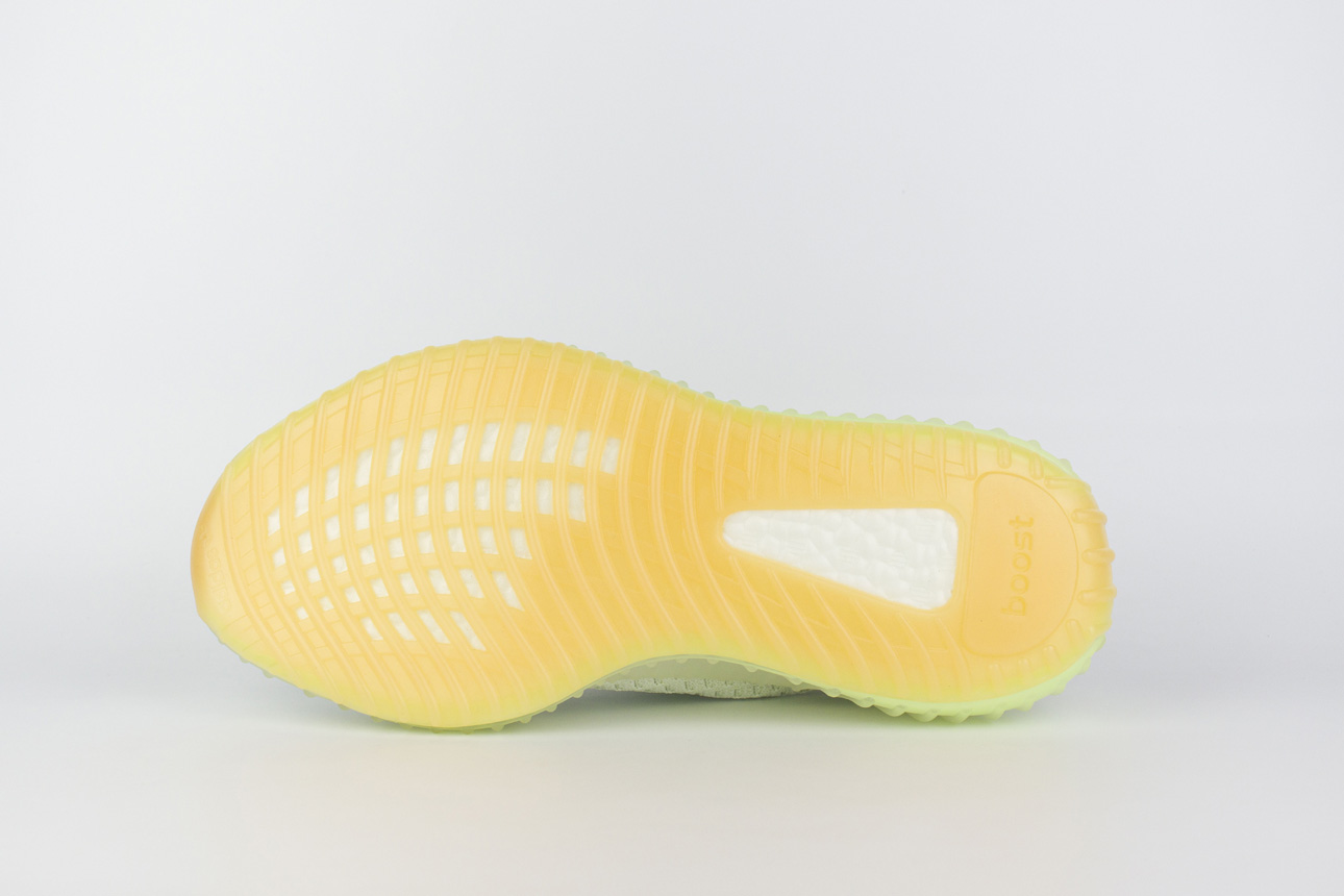 Кроссовки Adidas Yeezy 350 boost v2 Hyperspace