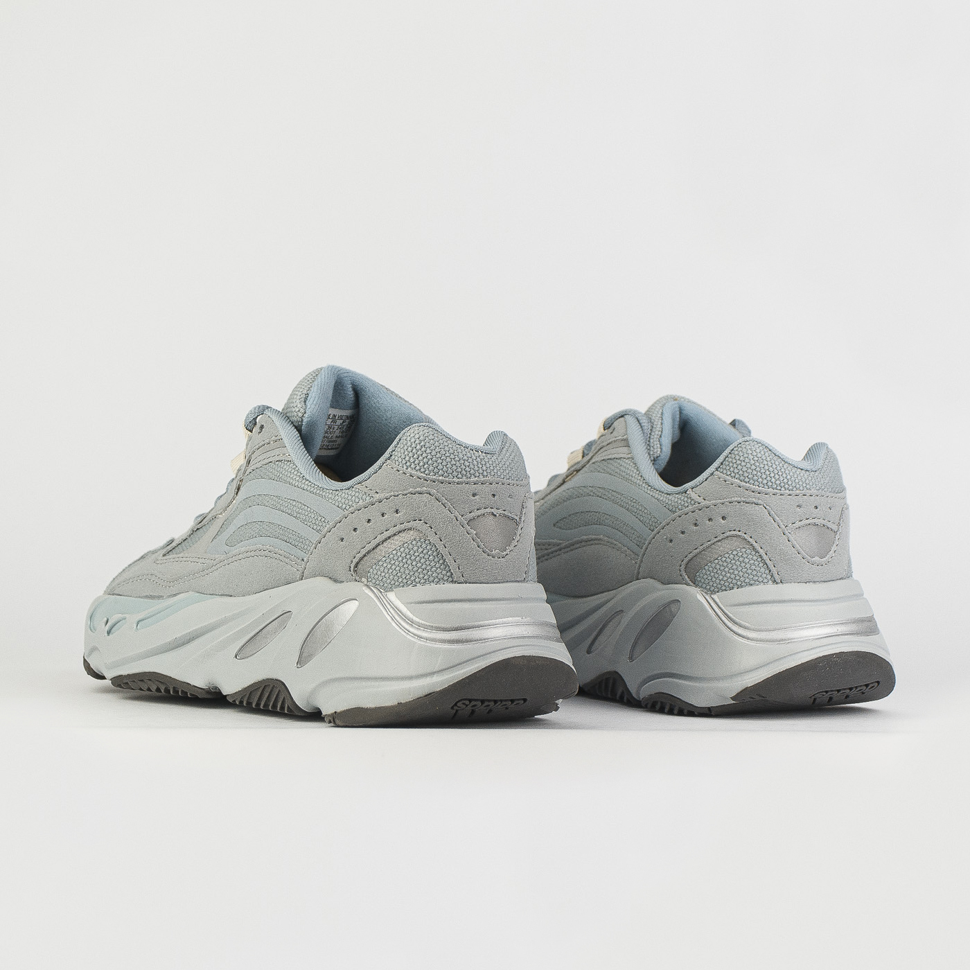 Кроссовки Adidas Yeezy Boost 700 v2 Hospital Blue