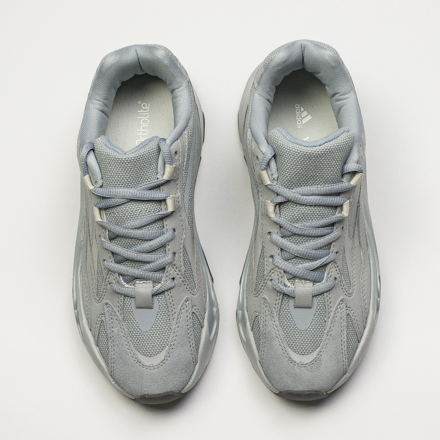 Кроссовки Adidas Yeezy Boost 700 v2 Hospital Blue