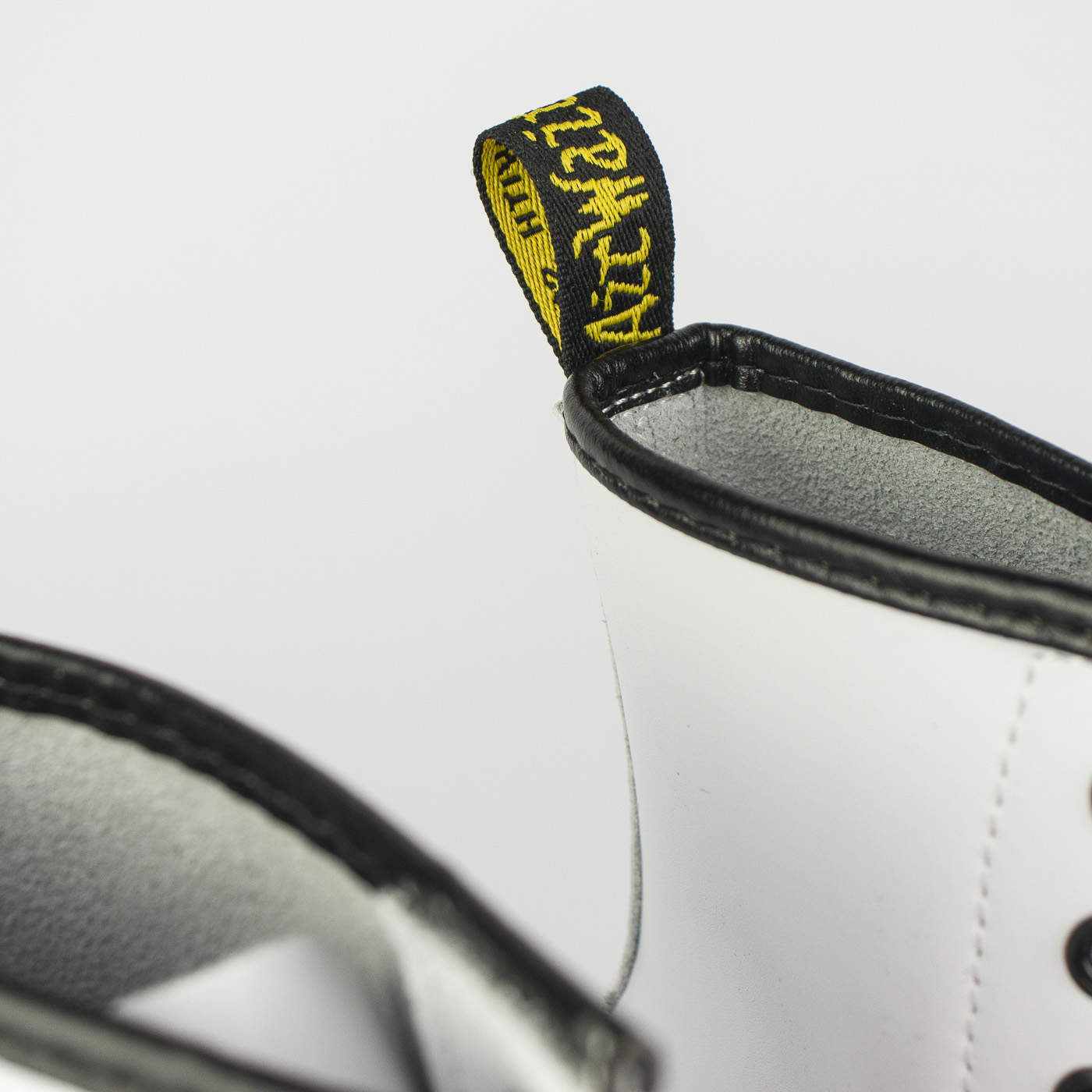 Ботинки Dr. Martens 1460 White
