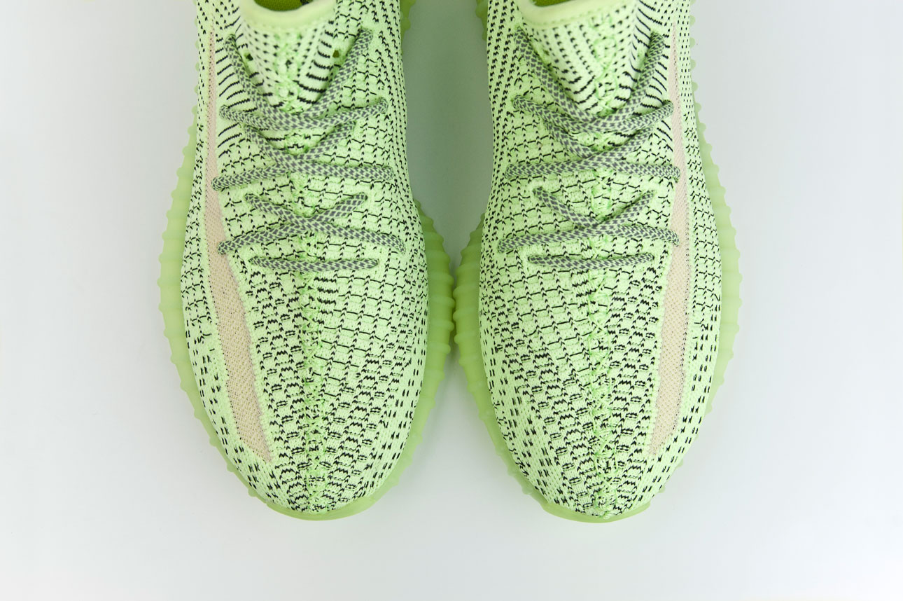 Кроссовки Adidas Yeezy 350 boost V2 Green / Glow
