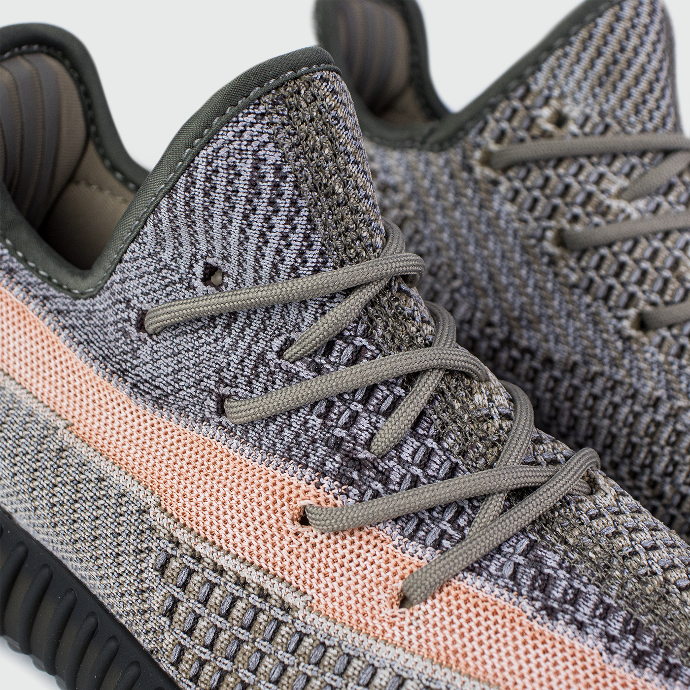Кроссовки Adidas Yeezy 350 boost V2 Ash Stone