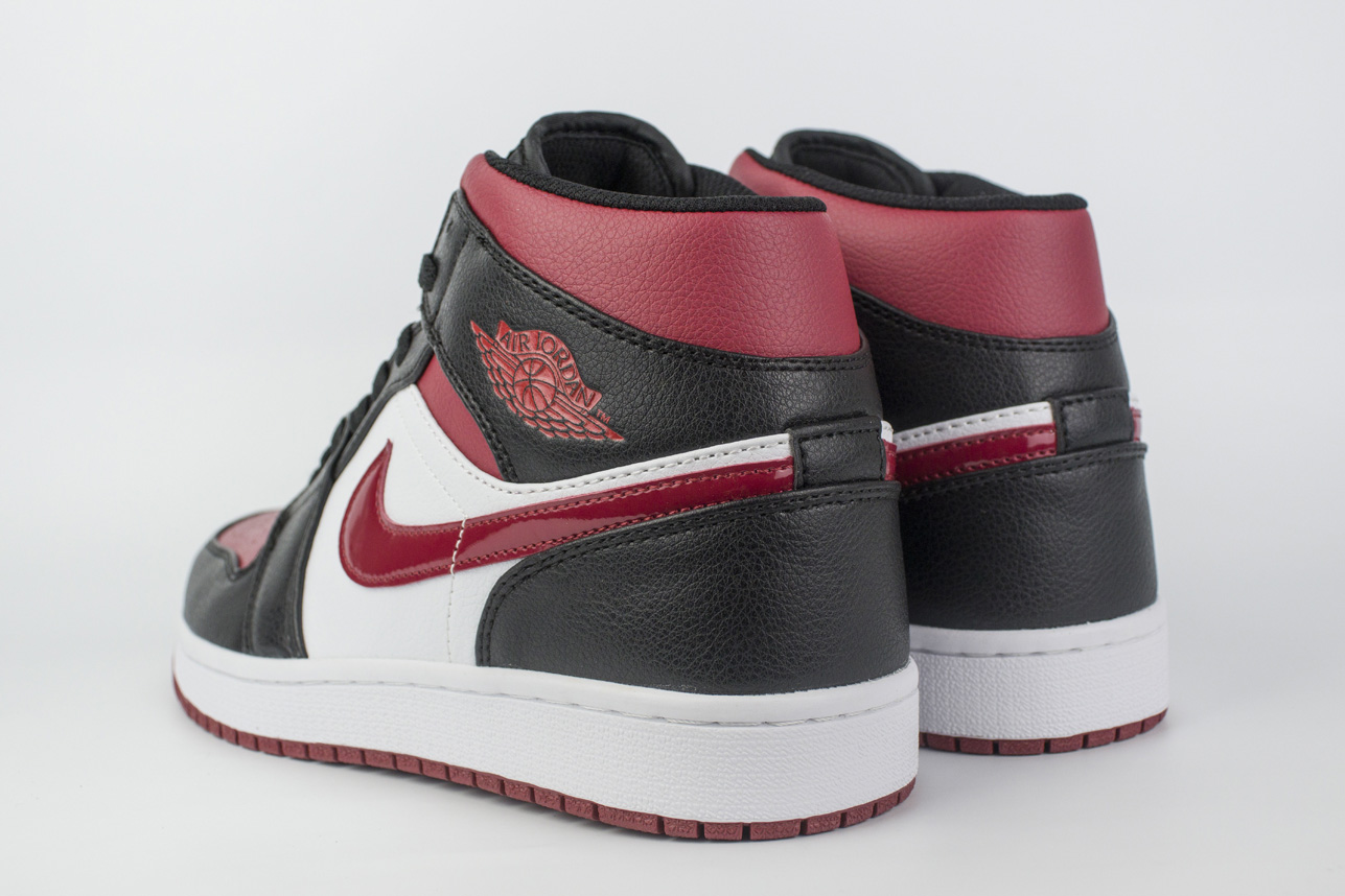 Кроссовки Nike Air Jordan 1 Bred Toe Кроссовки Nike Air Jordan 1 Bred Toe