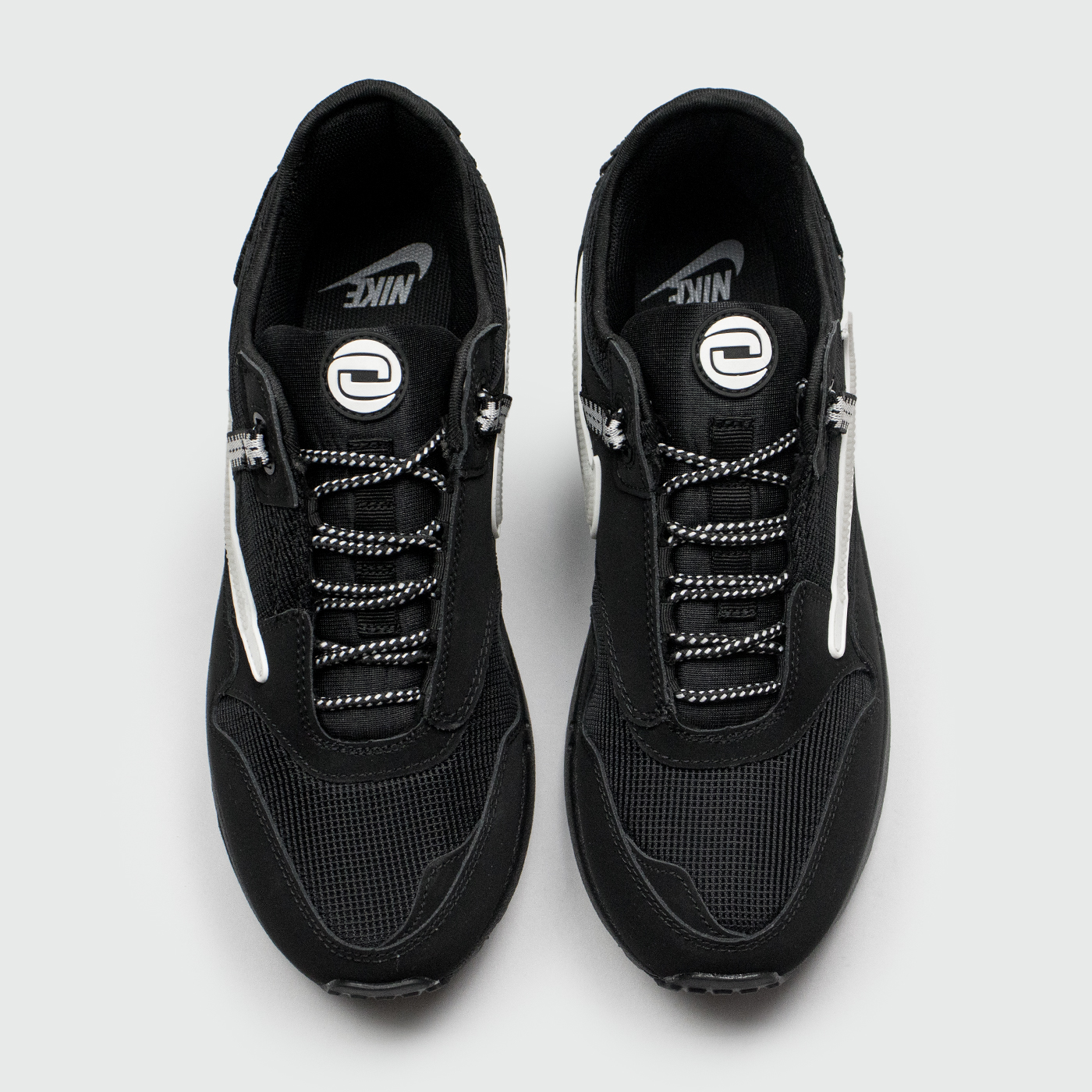 Кроссовки Nike Air Max 1 x Travis Scott Black / White Кроссовки Nike Air Max 1 x Travis Scott Black / White