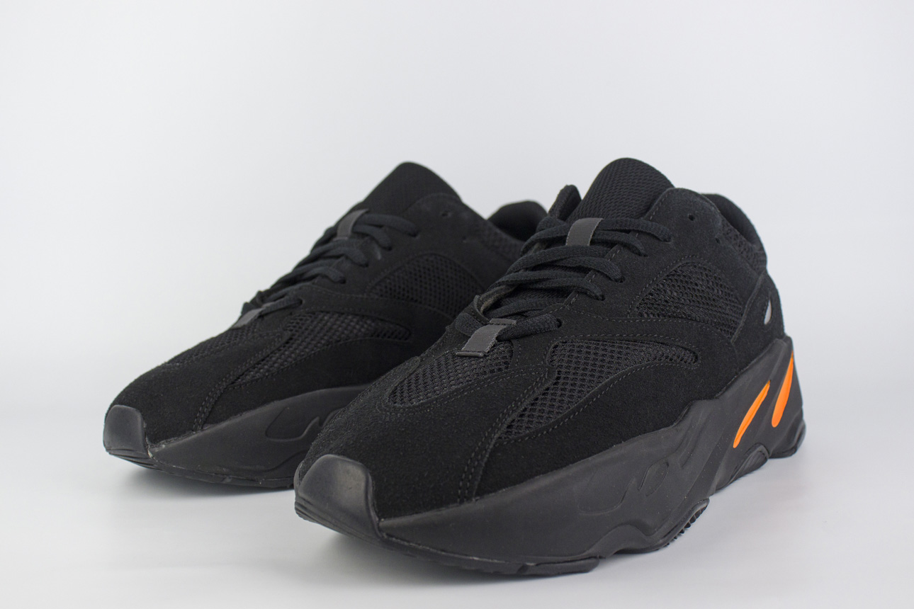 Кроссовки Adidas Yeezy Boost 700 Wmns All Black Кроссовки Adidas Yeezy Boost 700 Wmns All Black