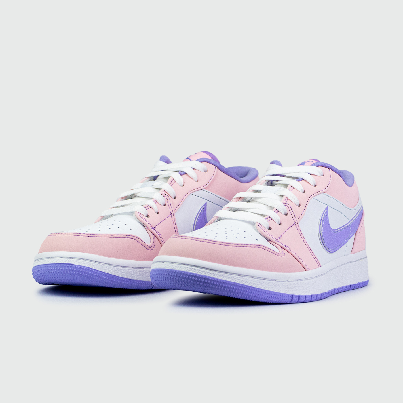 Кроссовки Nike Air Jordan 1 Low Arctic Punch Кроссовки Nike Air Jordan 1 Low Arctic Punch