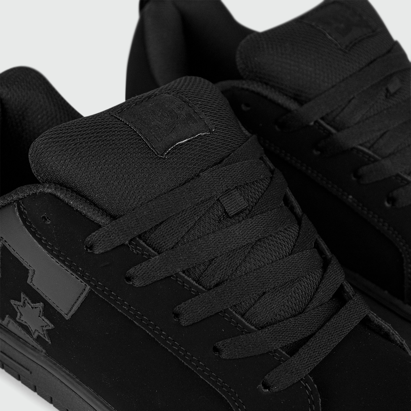 Кеды DC Shoes Court Graffik Triple Black Кеды DC Shoes Court Graffik Triple Black