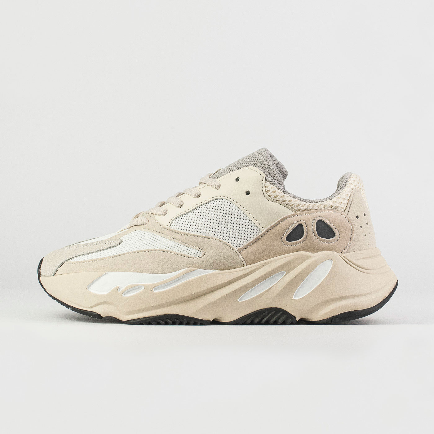 Кроссовки Adidas Yeezy Boost 700 v2 Analog new Кроссовки Adidas Yeezy Boost 700 v2 Analog new