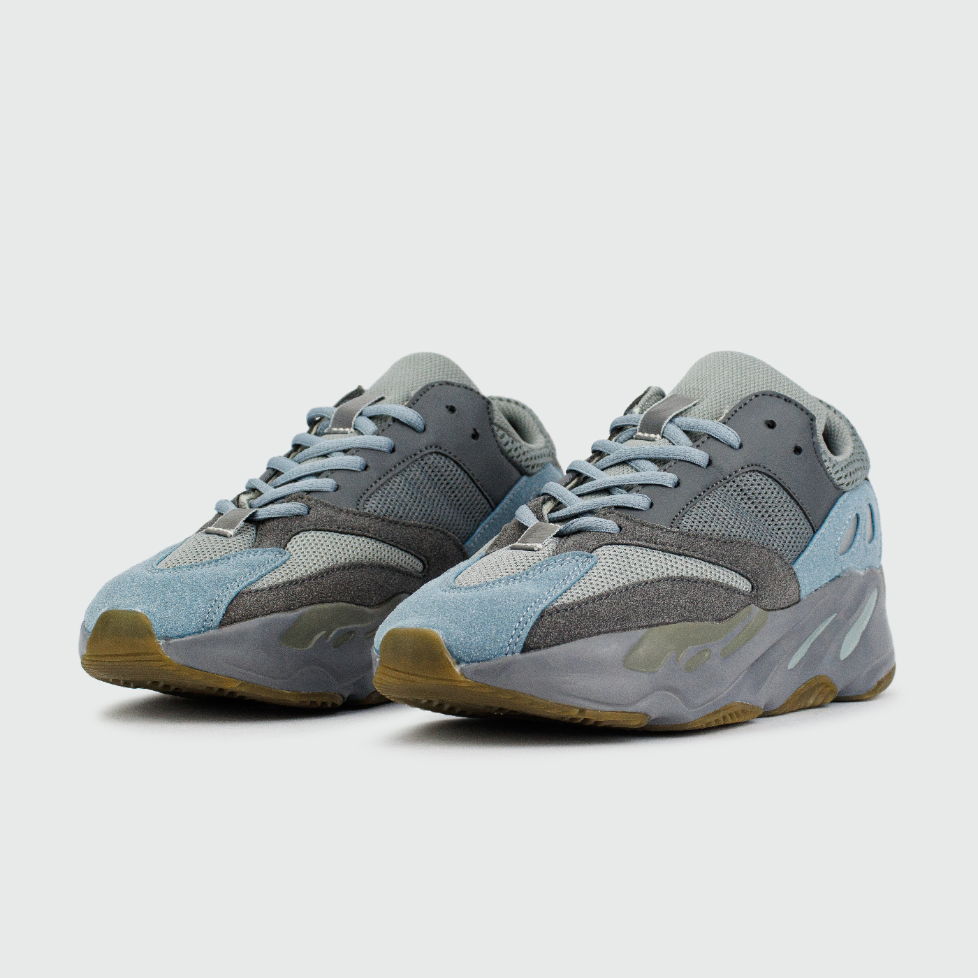 Кроссовки Adidas Yeezy Boost 700 v2 Teal Blue Кроссовки Adidas Yeezy Boost 700 v2 Teal Blue