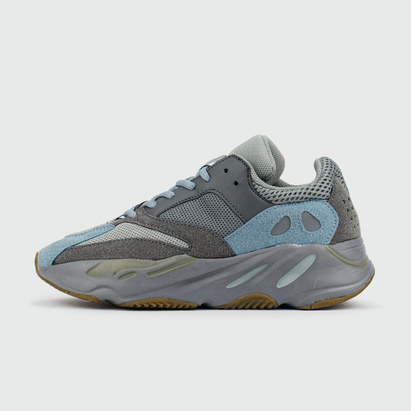 Кроссовки Adidas Yeezy Boost 700 v2 Teal Blue Кроссовки Adidas Yeezy Boost 700 v2 Teal Blue