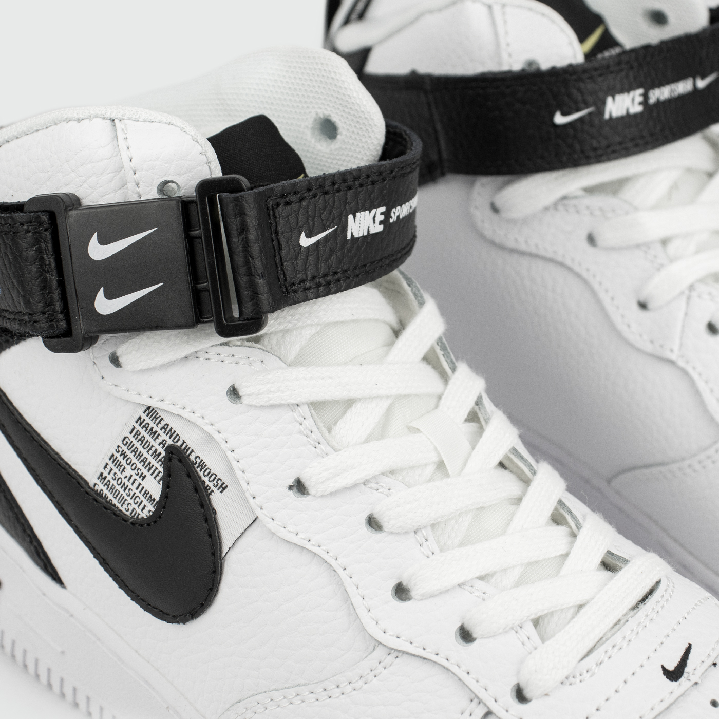 Кроссовки Nike Air Force 1 Mid LV8 Utility White / Black with Fur Кроссовки Nike Air Force 1 Mid LV8 Utility White / Black with Fur