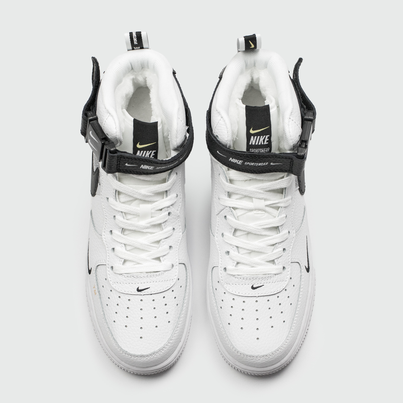 Кроссовки Nike Air Force 1 Mid LV8 Utility White / Black with Fur Кроссовки Nike Air Force 1 Mid LV8 Utility White / Black with Fur