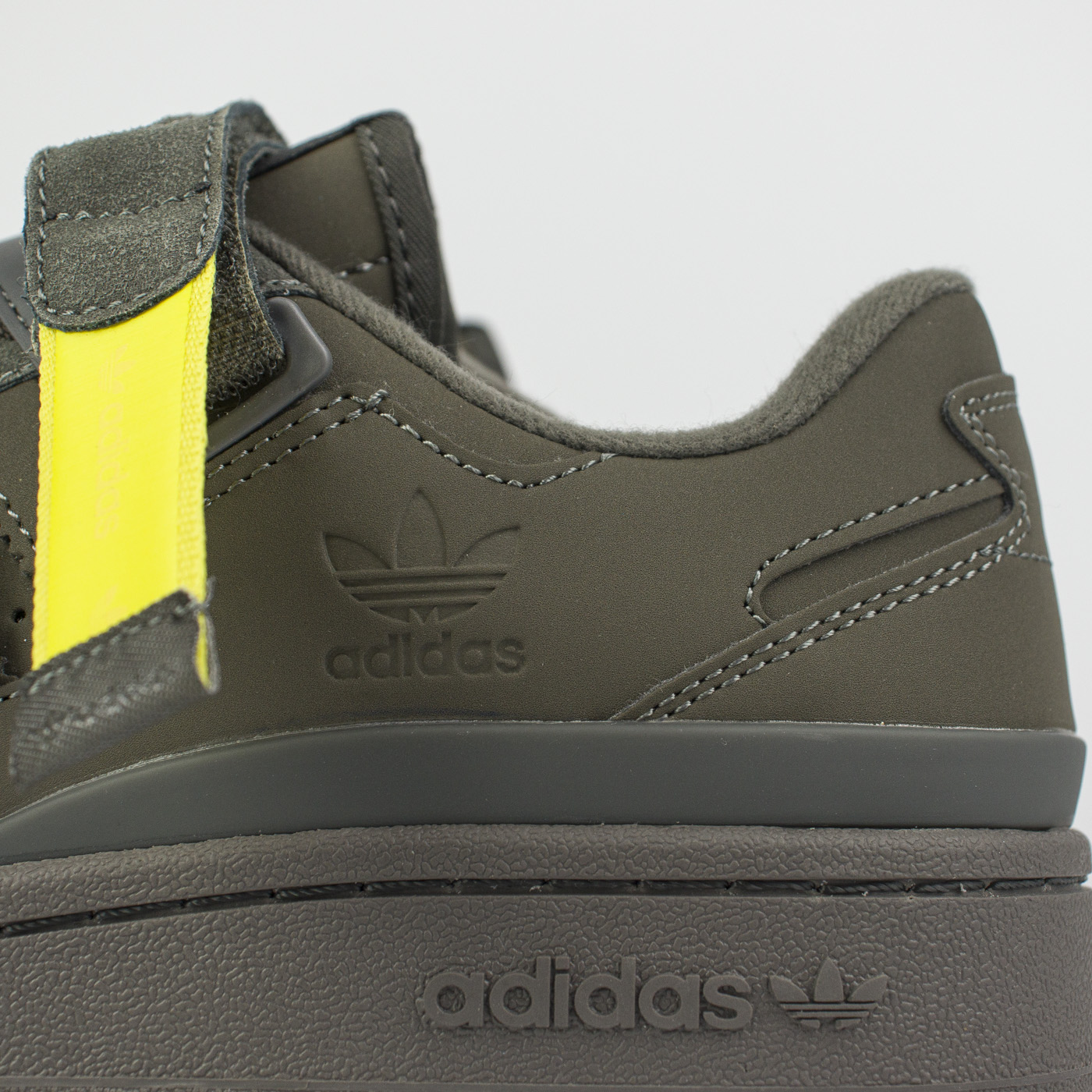 Кроссовки Adidas Forum Low Strap Taupe Cinder Кроссовки Adidas Forum Low Strap Taupe Cinder