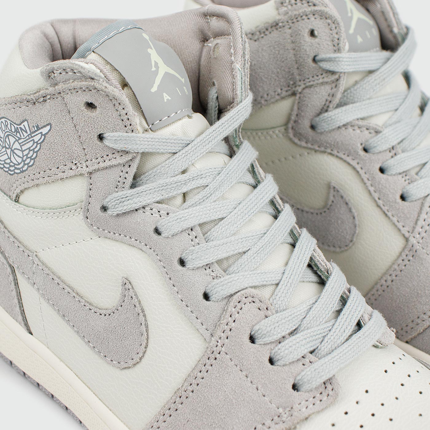 Кроссовки Nike Air Jordan 1 White / Grey new Кроссовки Nike Air Jordan 1 White / Grey new