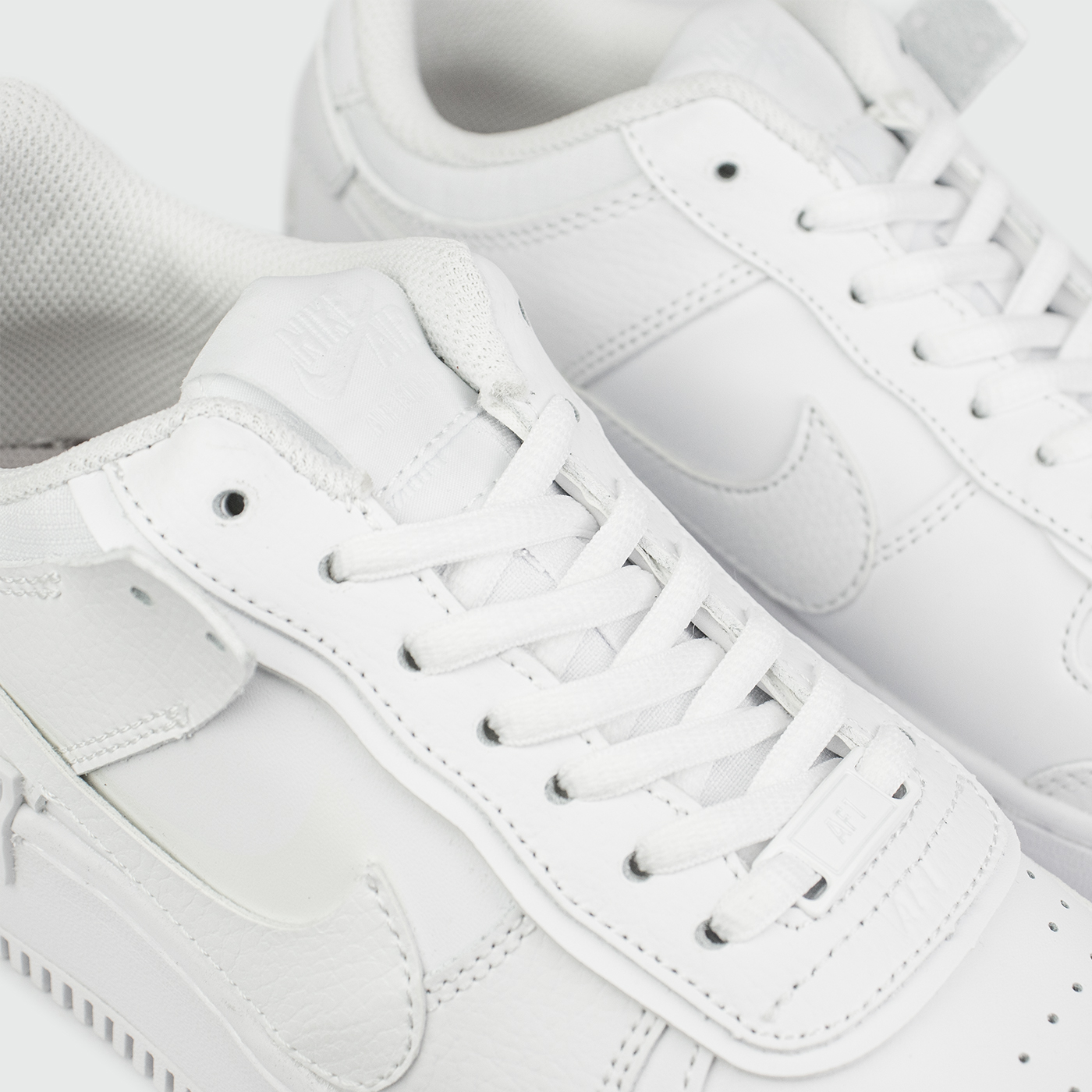 Кроссовки Nike Air Force 1 Wmns Shadow Triple White Кроссовки Nike Air Force 1 Wmns Shadow Triple White