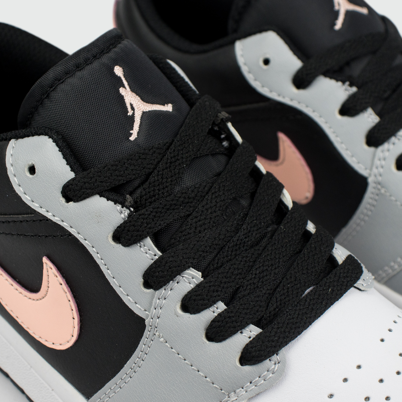 Кроссовки Nike Air Jordan 1 Low Wmns new Кроссовки Nike Air Jordan 1 Low Wmns new