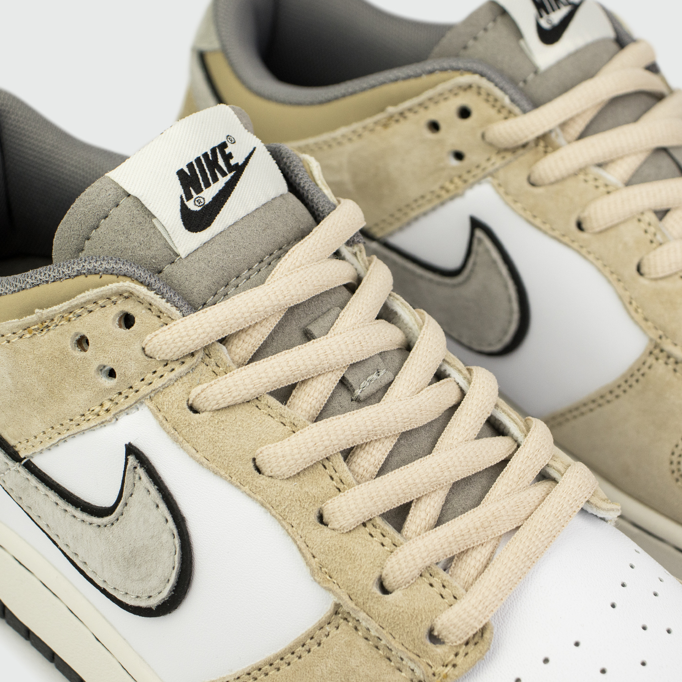 Кроссовки Nike Dunk Low Beige / Silver Sw. SteamBoy OST Кроссовки Nike Dunk Low Beige / Silver Sw. SteamBoy OST