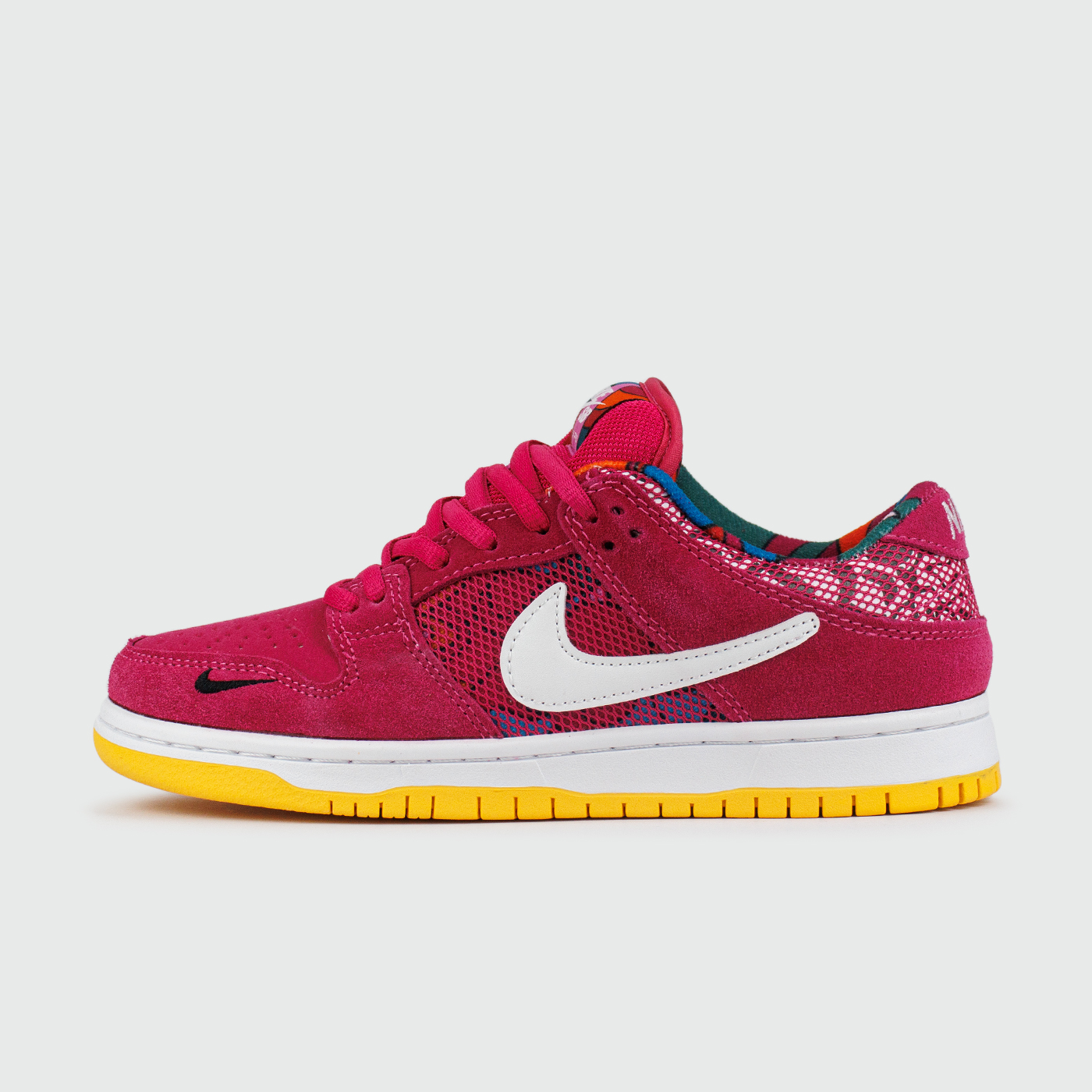 Кроссовки Nike SB Dunk Low WMNS x Parra Кроссовки Nike SB Dunk Low WMNS x Parra