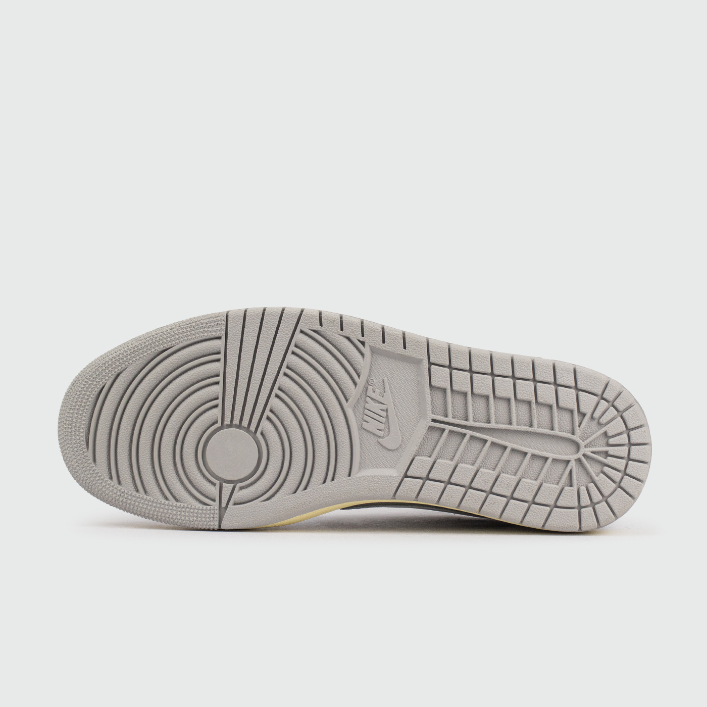 Кроссовки Nike Air Jordan 1 Low x TS Grey / Black Sw. Кроссовки Nike Air Jordan 1 Low x TS Grey / Black Sw.