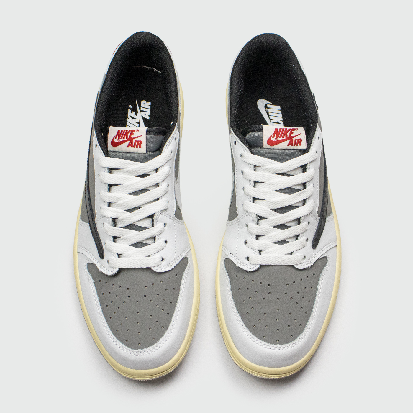 Кроссовки Nike Air Jordan 1 Low x TS Grey / Black Sw. Кроссовки Nike Air Jordan 1 Low x TS Grey / Black Sw.