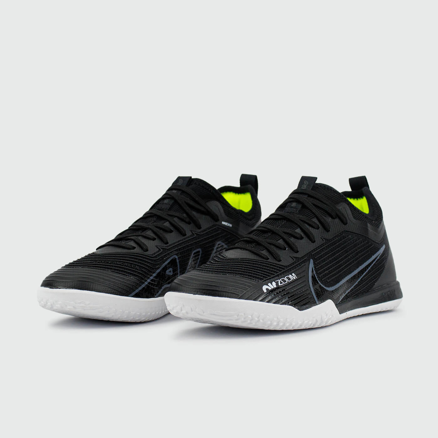 Бампы Nike Air Zoom Mercurial Vapor XV Pro IC Black / White Бампы Nike Air Zoom Mercurial Vapor XV Pro IC Black / White