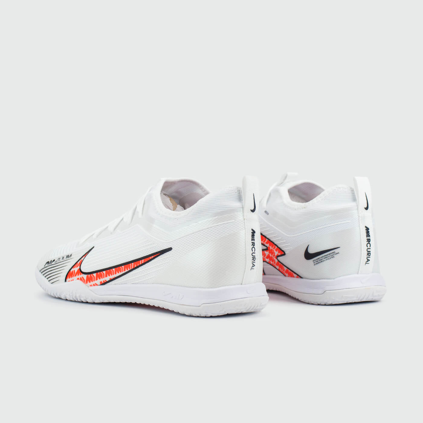 Бампы Nike Air Zoom Mercurial Vapor XV Pro IC White Бампы Nike Air Zoom Mercurial Vapor XV Pro IC White