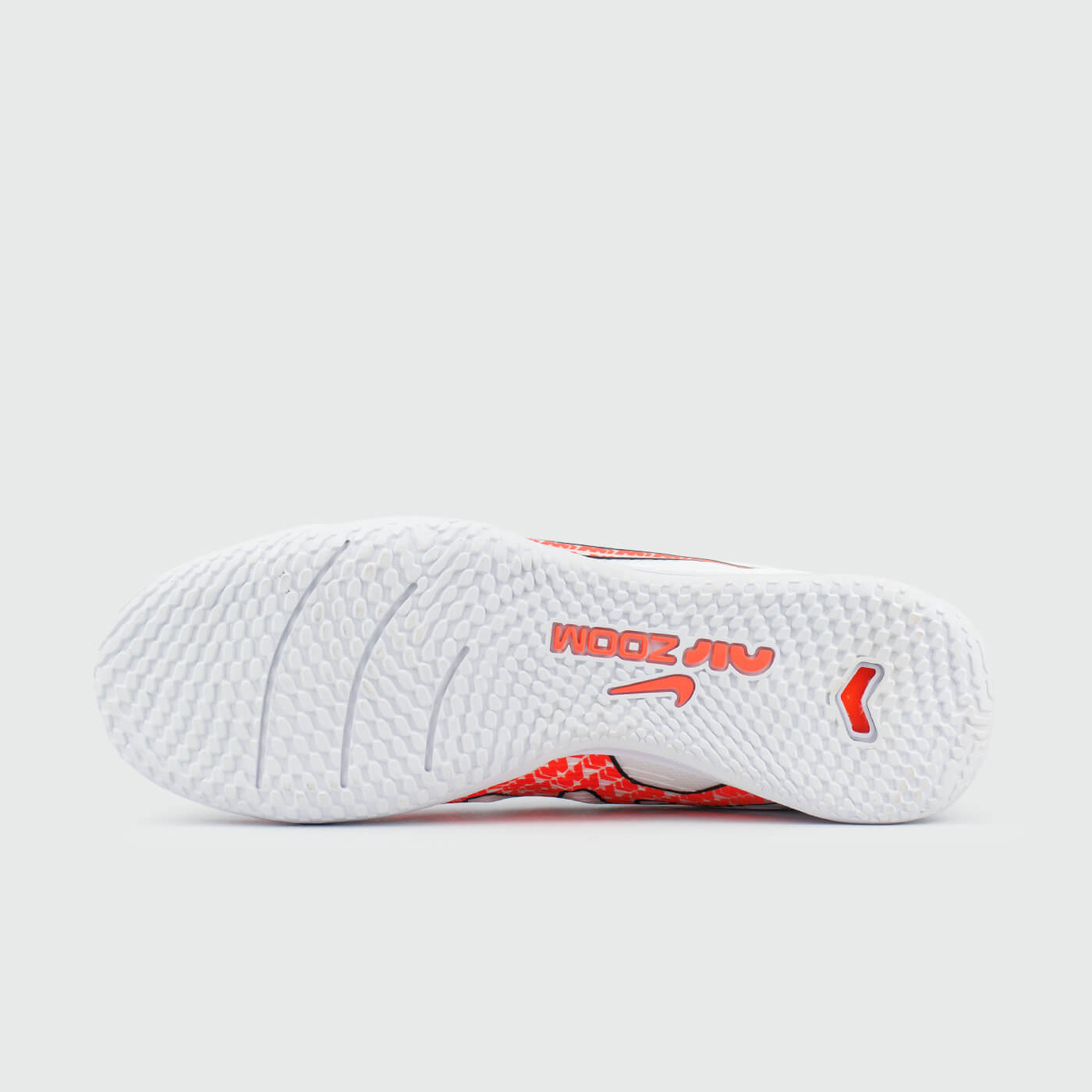 Бампы Nike Air Zoom Mercurial Vapor XV Pro IC White Бампы Nike Air Zoom Mercurial Vapor XV Pro IC White