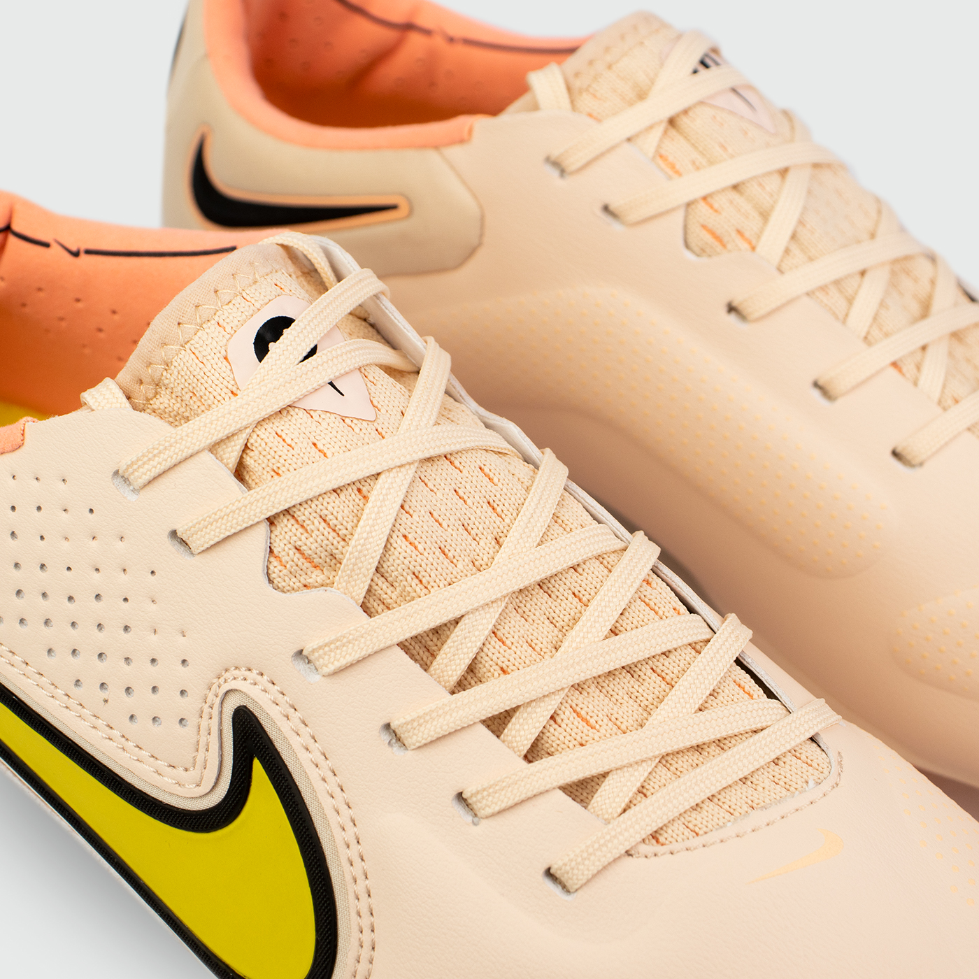 Бутсы Nike Tiempo Legend 9 Elite FG Peach Бутсы Nike Tiempo Legend 9 Elite FG Peach