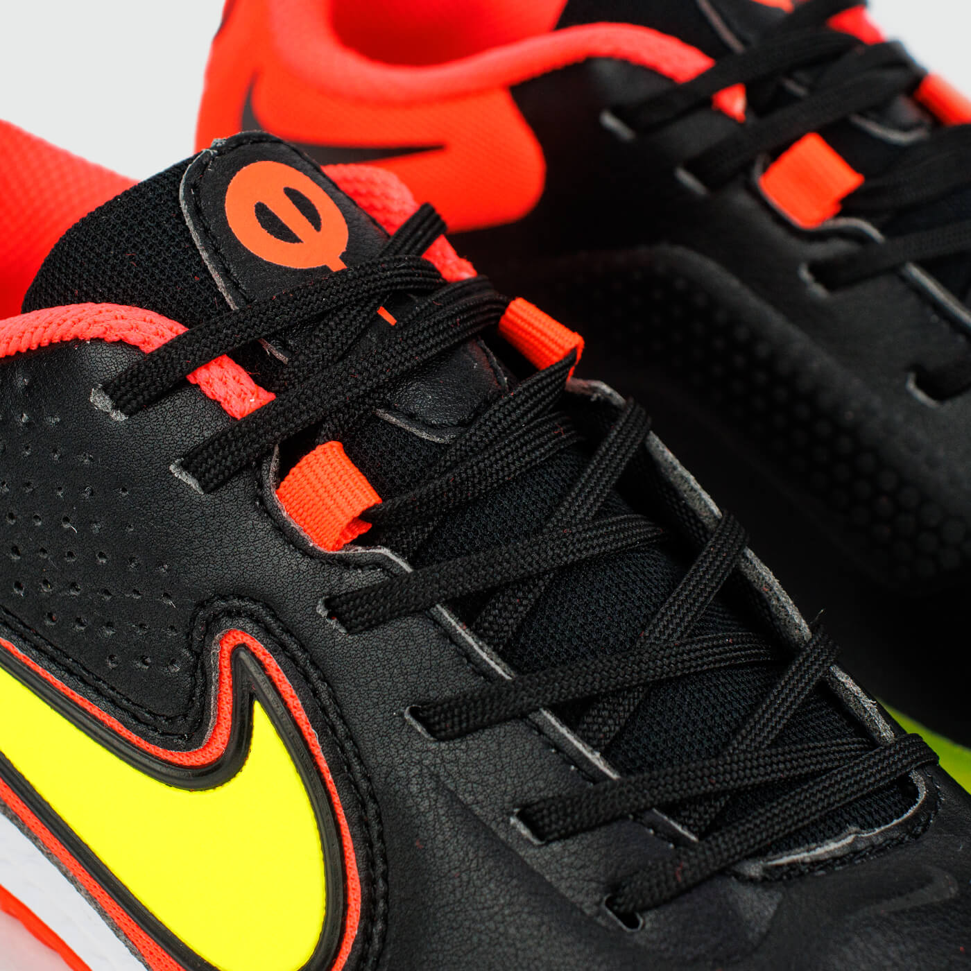 Футзалки Nike React Legend 9 Pro IC Black / Red Футзалки Nike React Legend 9 Pro IC Black / Red