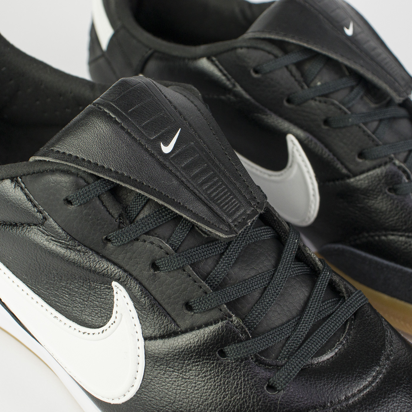Футзалки Nike The Premier III IC Black / Gum Ftwr Футзалки Nike The Premier III IC Black / Gum Ftwr