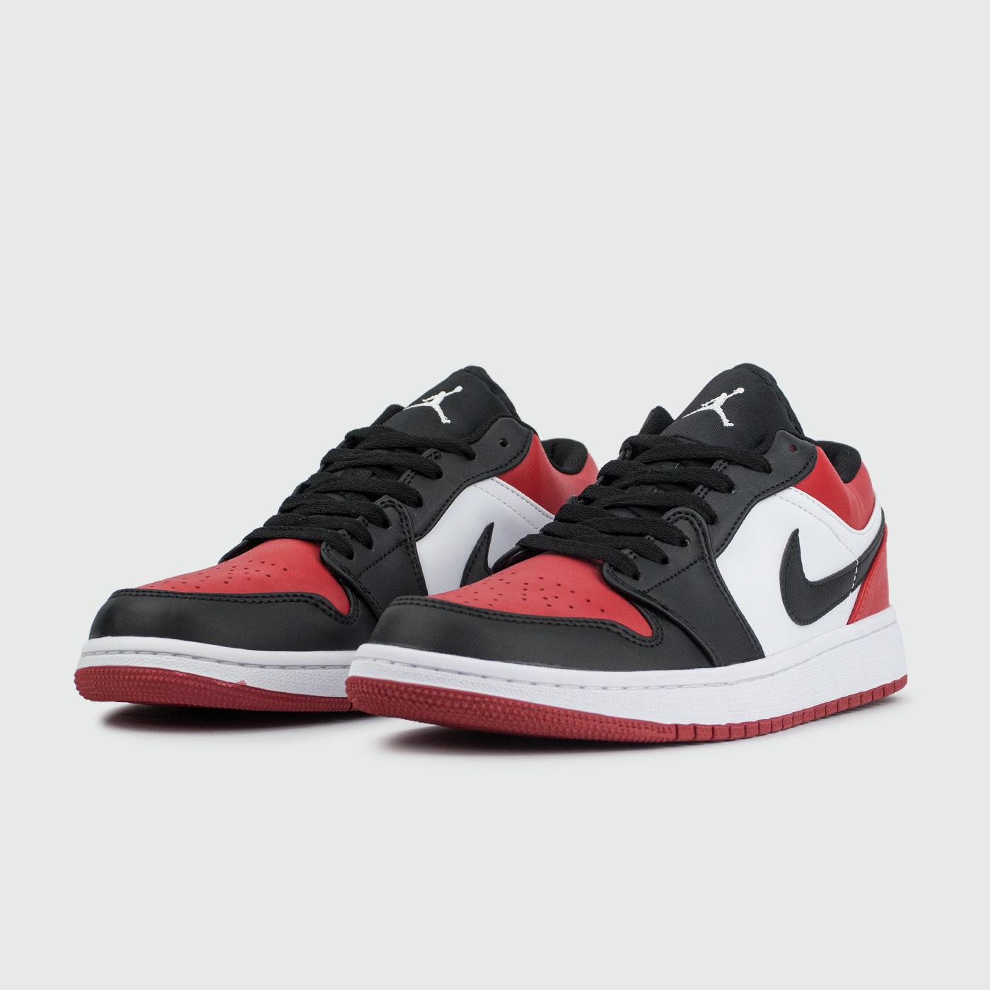 Кроссовки Nike Air Jordan 1 Low Wmns Bred Toe Кроссовки Nike Air Jordan 1 Low Wmns Bred Toe