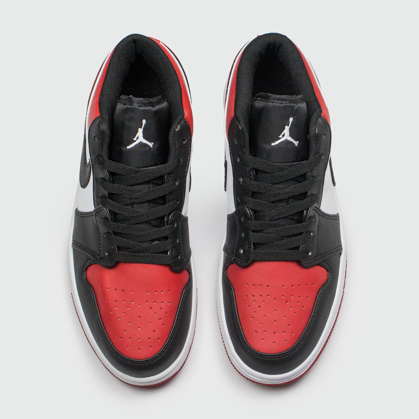 Кроссовки Nike Air Jordan 1 Low Wmns Bred Toe Кроссовки Nike Air Jordan 1 Low Wmns Bred Toe