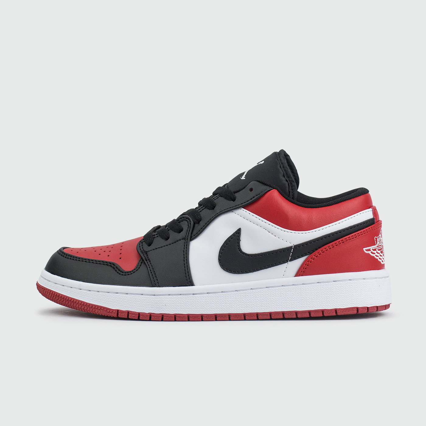 Кроссовки Nike Air Jordan 1 Low Wmns Bred Toe Кроссовки Nike Air Jordan 1 Low Wmns Bred Toe