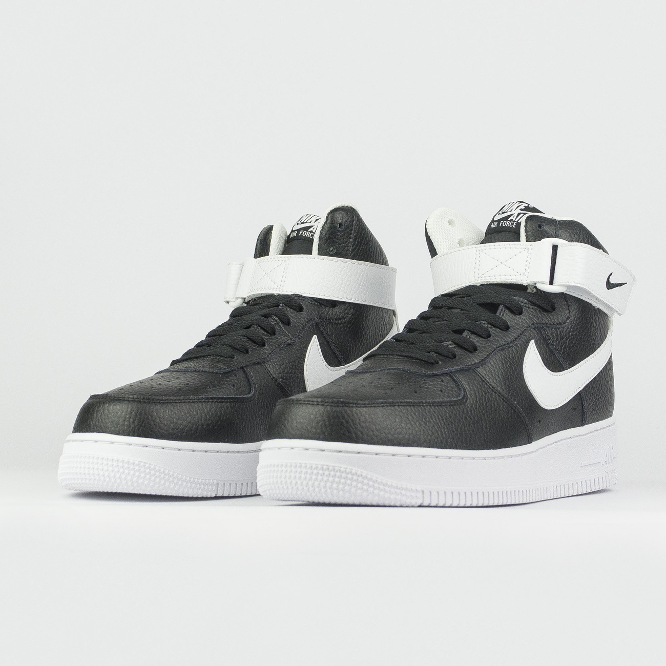 Кроссовки Nike Air Force 1 Mid Black / White Кроссовки Nike Air Force 1 Mid Black / White