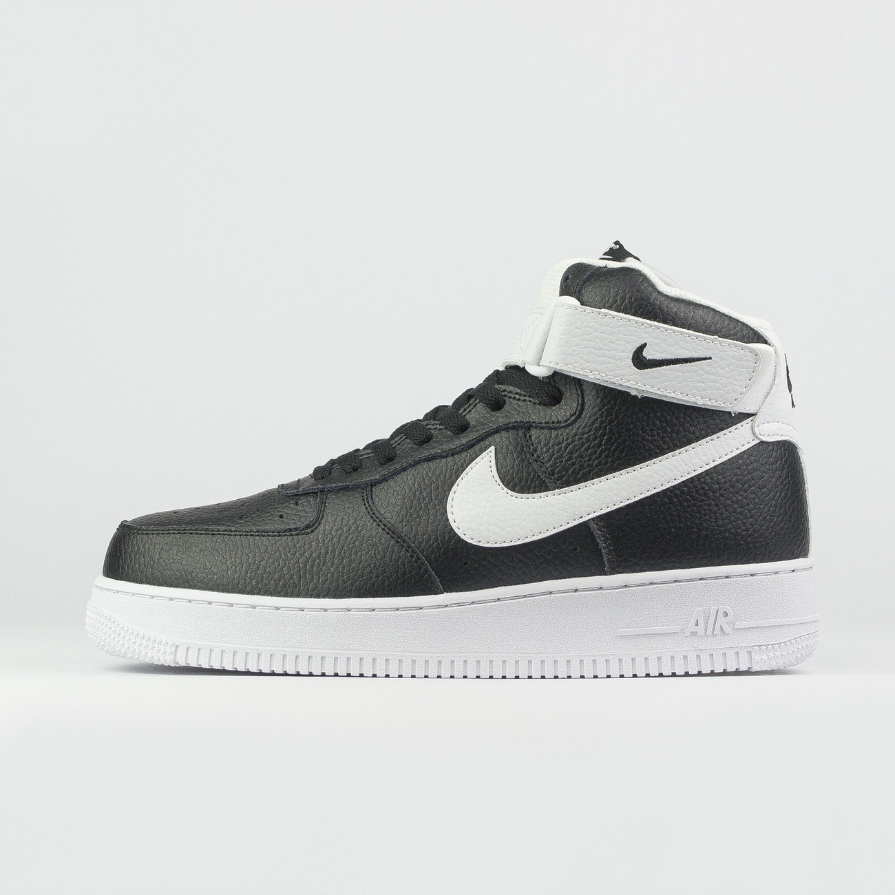 Кроссовки Nike Air Force 1 Mid Black / White Кроссовки Nike Air Force 1 Mid Black / White