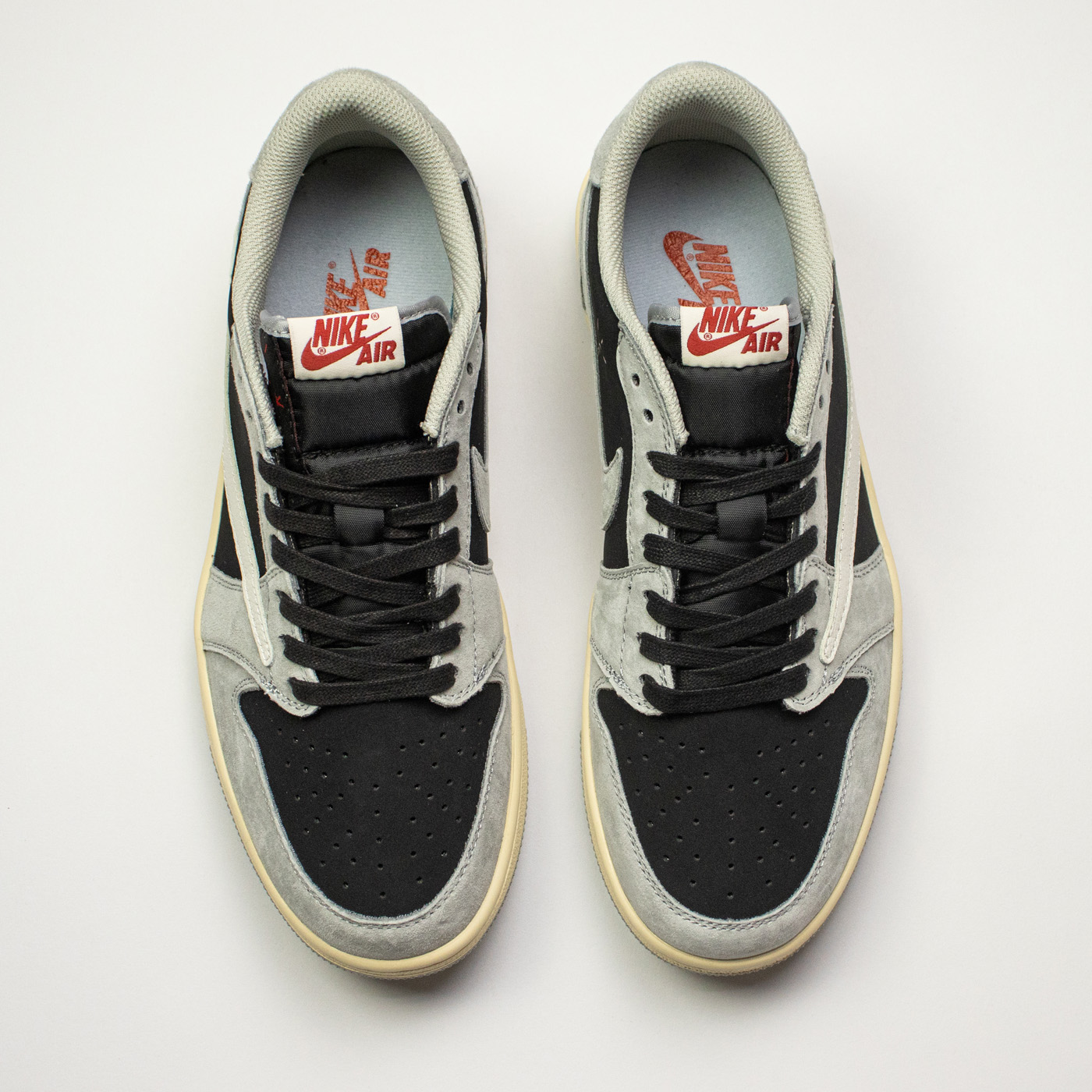 Кроссовки Air Jordan 1 Low x Travis Scott Light Grey Кроссовки Air Jordan 1 Low x Travis Scott Light Grey