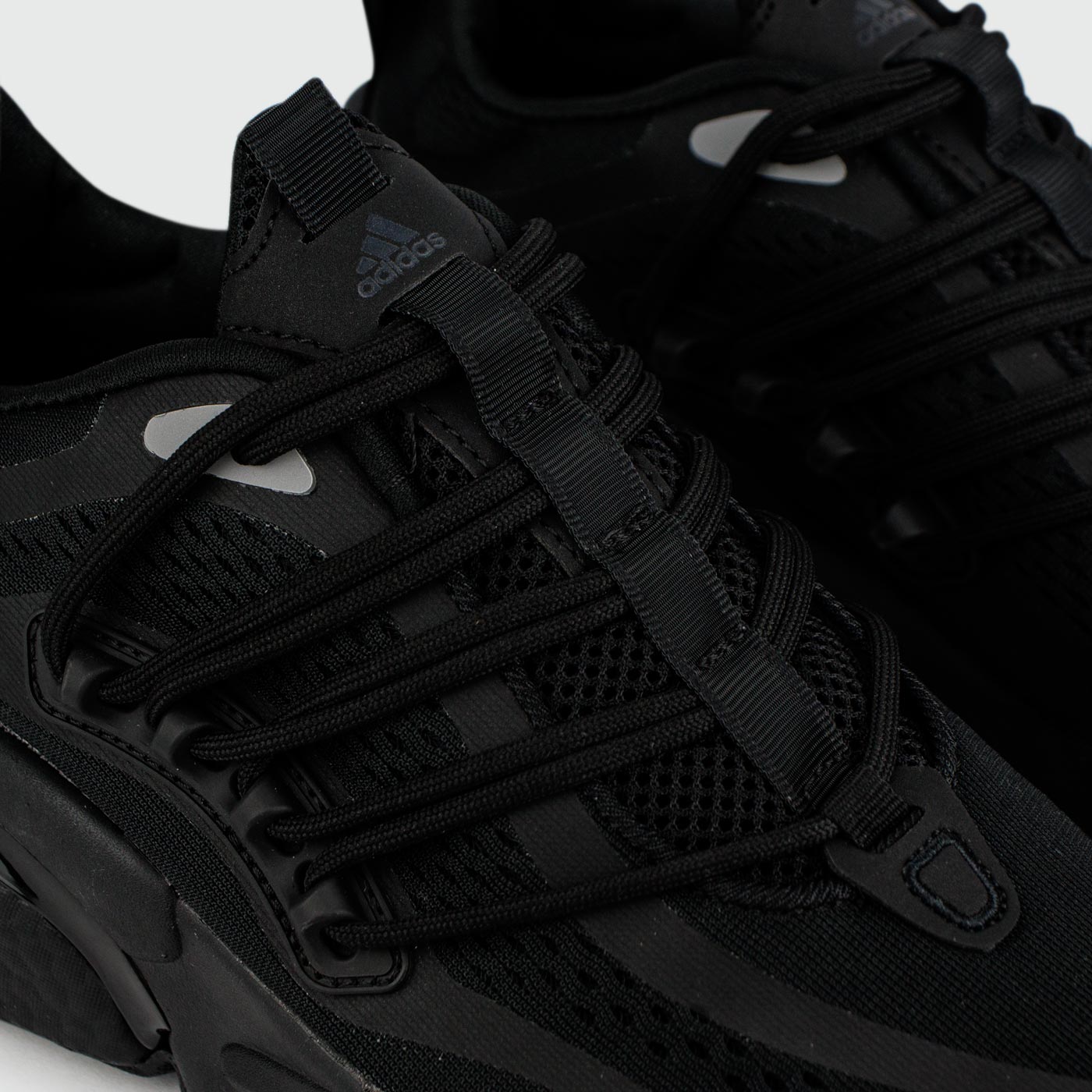 Кроссовки Adidas Alphaboost V1 Triple Black Кроссовки Adidas Alphaboost V1 Triple Black