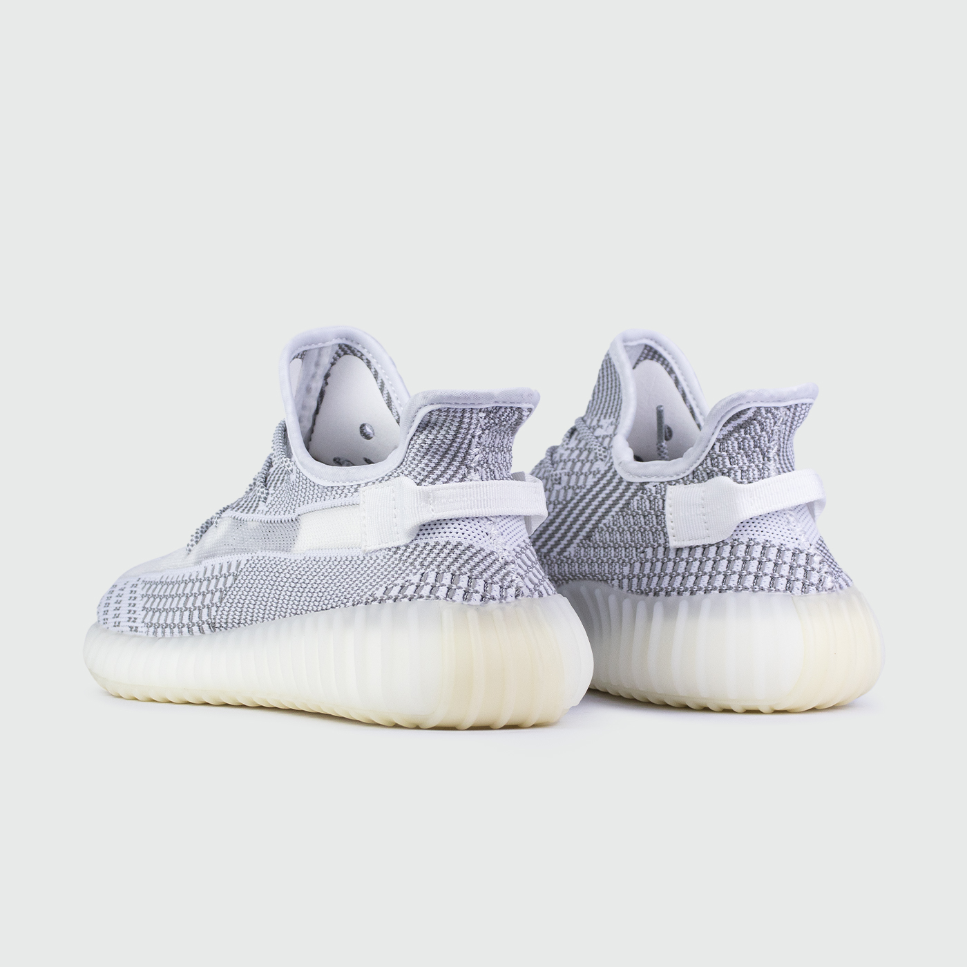 Кроссовки Adidas Yeezy 350 boost v2 Static new Кроссовки Adidas Yeezy 350 boost v2 Static new
