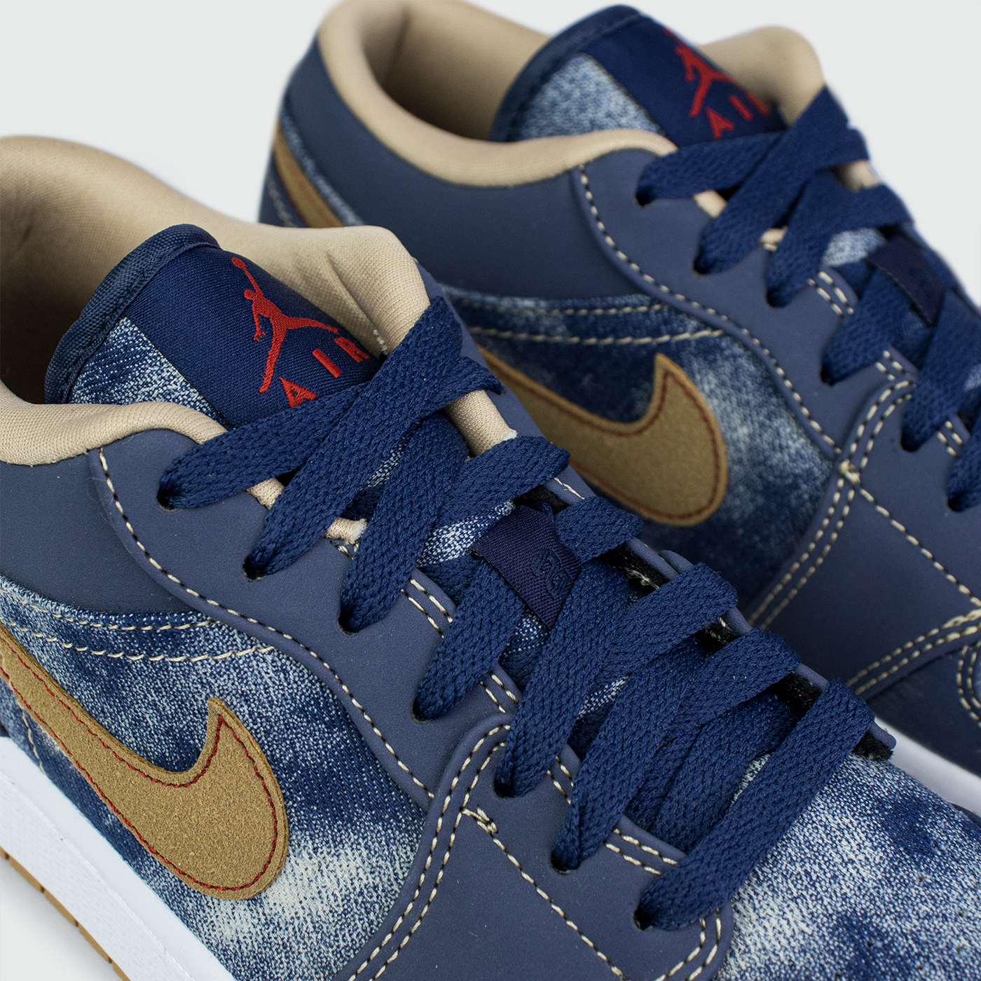 Кроссовки Air Jordan 1 Low Denim Кроссовки Air Jordan 1 Low Denim
