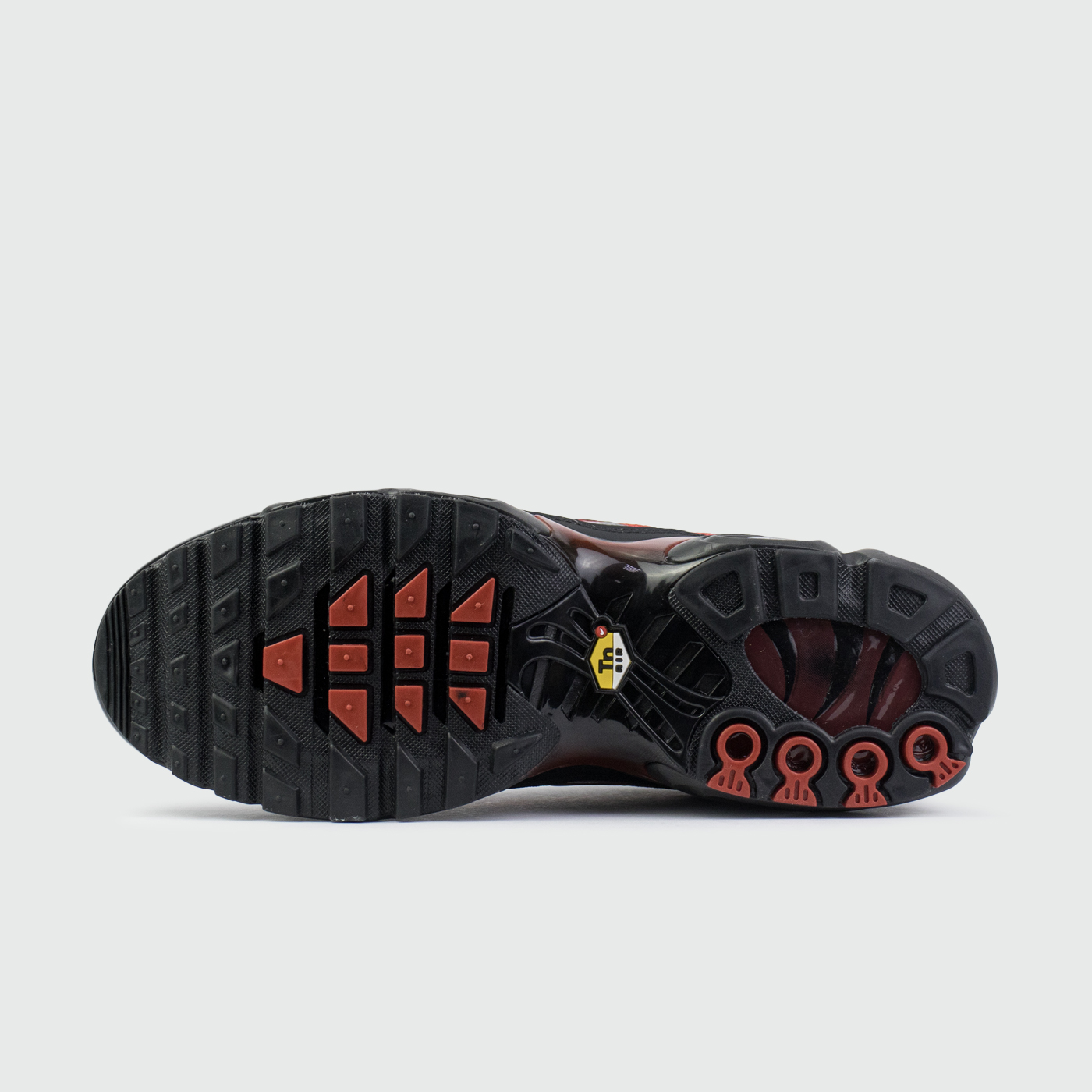 Кроссовки Nike Air Max Plus Tn Red Black Gradient Кроссовки Nike Air Max Plus Tn Red Black Gradient