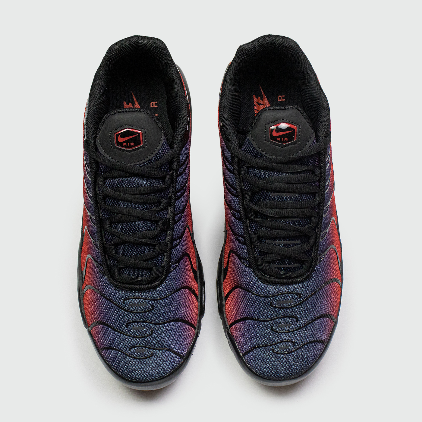 Кроссовки Nike Air Max Plus Tn Red Black Gradient Кроссовки Nike Air Max Plus Tn Red Black Gradient