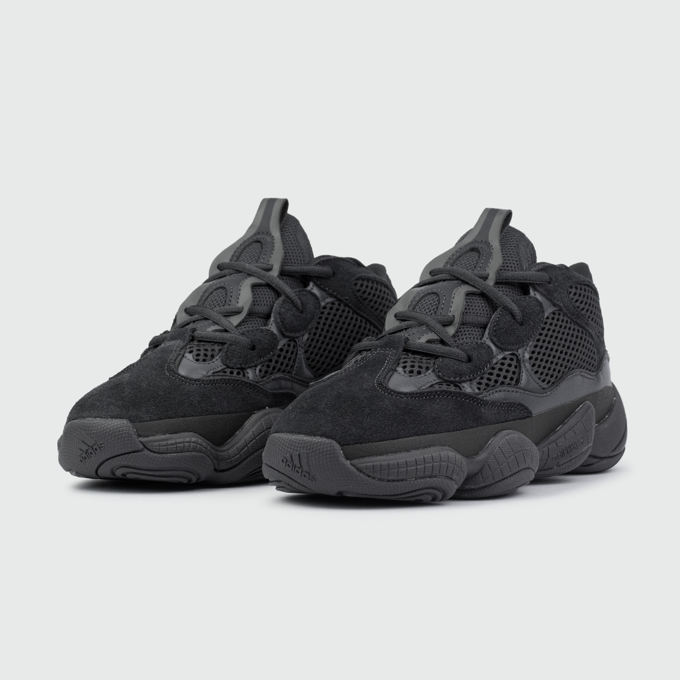 Кроссовки Adidas Yeezy Boost 500 Wmns Triple Black Кроссовки Adidas Yeezy Boost 500 Wmns Triple Black