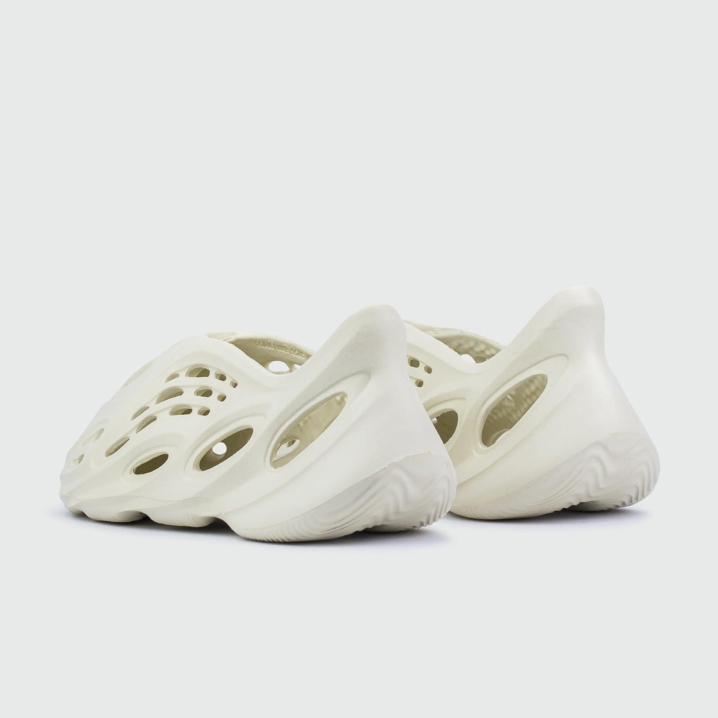 Кроссовки Yeezy Foam Wmns Ararat Кроссовки Yeezy Foam Wmns Ararat