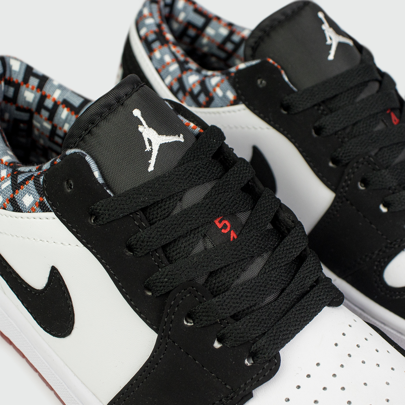 Кроссовки Nike Air Jordan 1 Low Wmns Quai 54 Кроссовки Nike Air Jordan 1 Low Wmns Quai 54