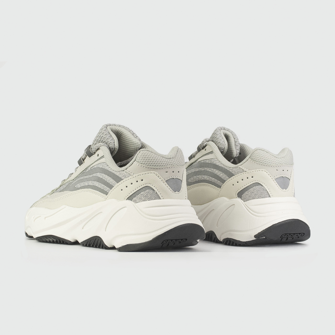 Кроссовки Adidas Yeezy Boost 700 v2 Wmns Static Кроссовки Adidas Yeezy Boost 700 v2 Wmns Static