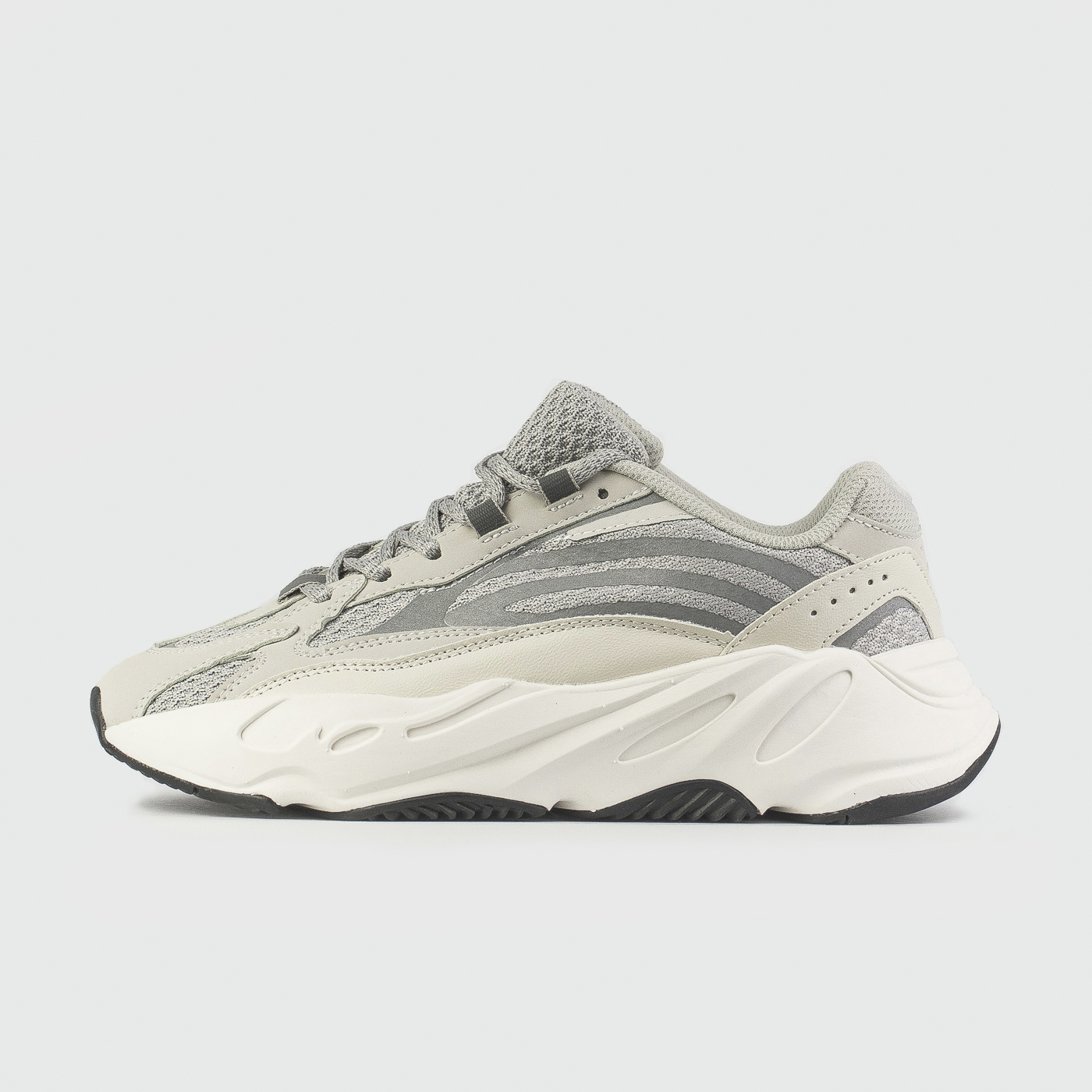 Кроссовки Adidas Yeezy Boost 700 v2 Wmns Static Кроссовки Adidas Yeezy Boost 700 v2 Wmns Static