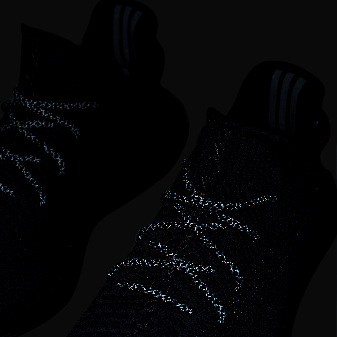 Кроссовки Adidas Yeezy 350 boost v2 Triple Black Wmns Кроссовки Adidas Yeezy 350 boost v2 Triple Black Wmns