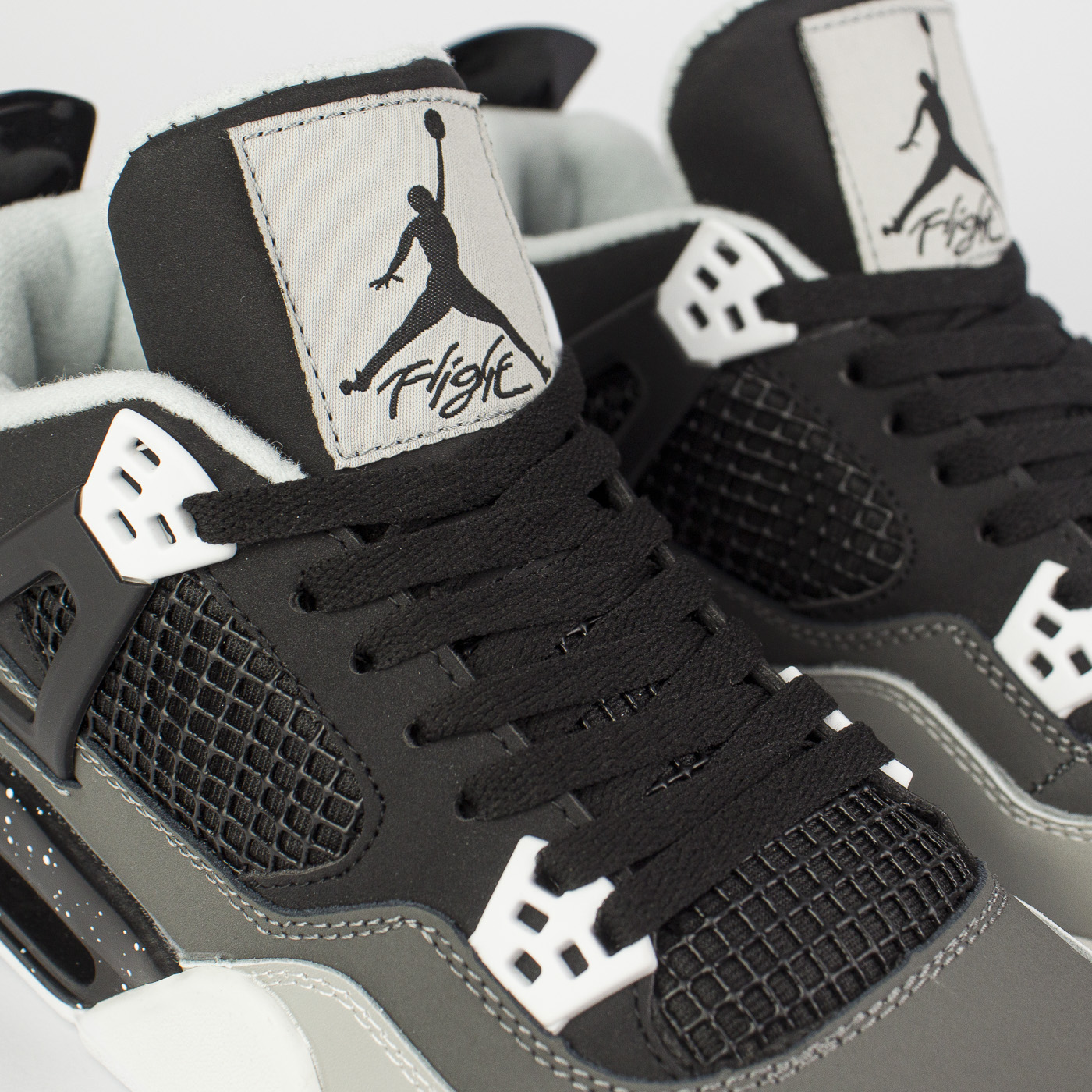Кроссовки Nike Air Jordan 4 Retro Wmns Black / Grey Qual. Кроссовки Nike Air Jordan 4 Retro Wmns Black / Grey Qual.